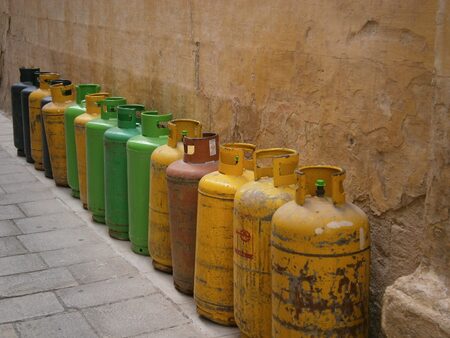 gas-bottle-g7dc9cf48d_1920__450x.jpg