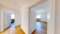 Vermietet - Beliebtes Sendling Hell - Modern und Komplett Renoviert - BlickinsSchlafzimmer_1